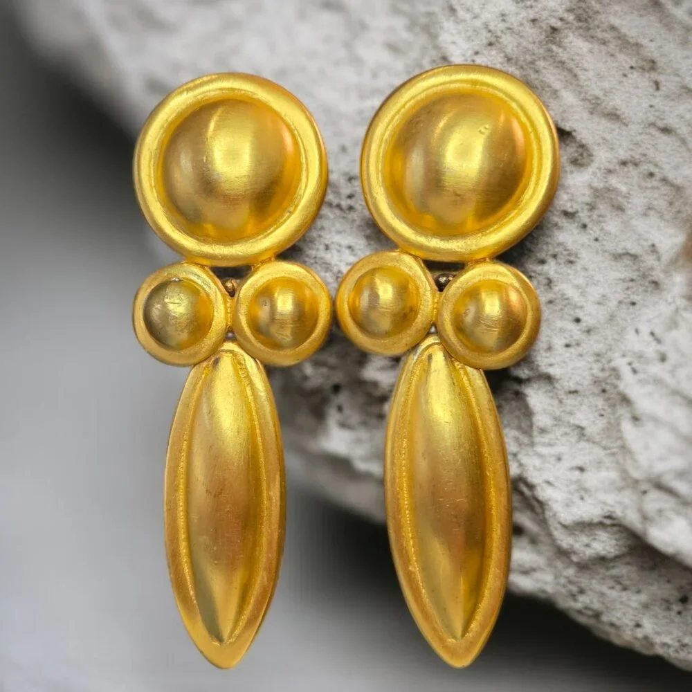 CLARA STUDIO Artisan Chunky Matte Gold Vintage 1980's Oversized Clip-on Earrings